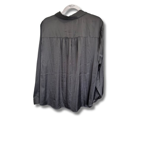 Gently Used Torrid Madison Crepe De Chine Button-Front Long Sleeve Shirt Size 3x - Picture 5 of 8